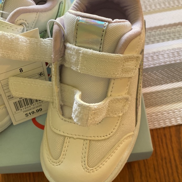 Cat & Jack White leather upper with two Velcro straps. Light lilac color inside - Picture 5 of 7